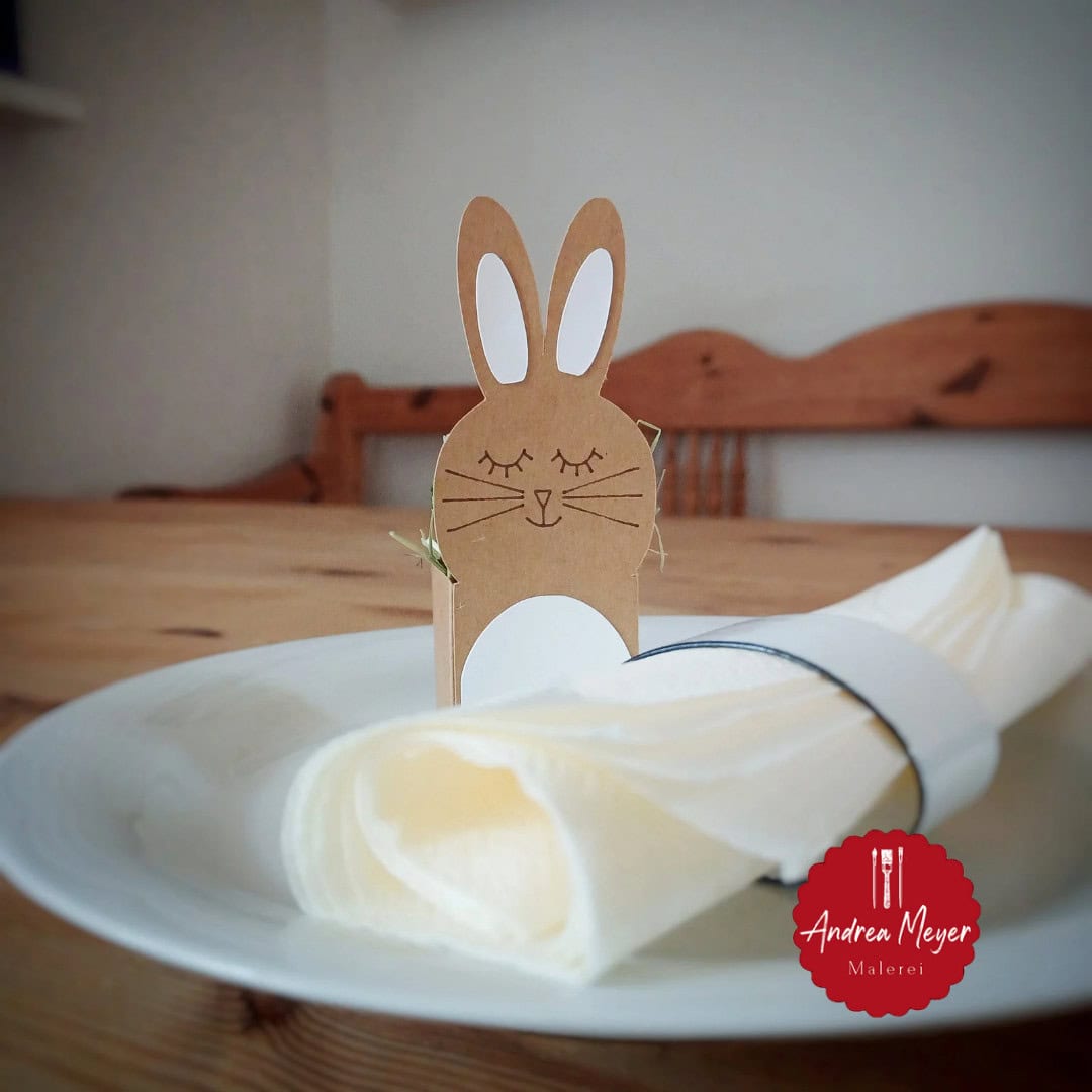 DIY Osterhasen-Körbchen: Bastelspaß mit dem Plotter 10 Papier Körbchen in Form eines Osterhasen für Ostern.Mit dem Plotter und einer Plotterdatei geplottet