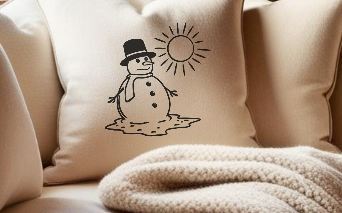 Suchst du nach Wintermotiven mit Charme? Diese Schneemänner werden Herzen schmelzen! ❄️ 6 Gemütliches Kissen mit Schneemann Illustration, kuschelweiches Sofa, festliche Dekoration.