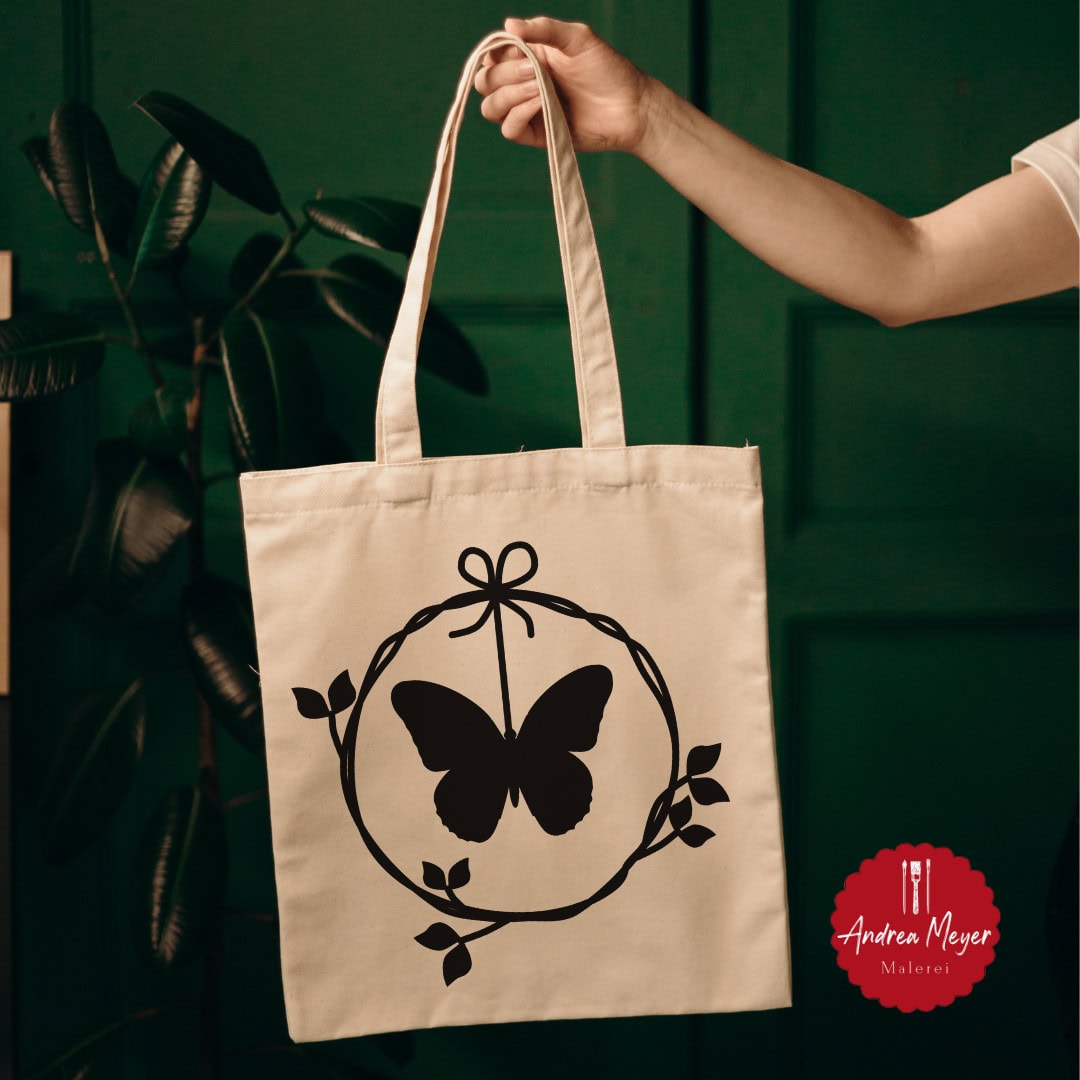 🌿 Dein Plotter ruft nach Frühling! 🌸✨ 4 Tote Bag mit Schmetterling im Kranz - SVG Plotterdatei für Cricut und Silhouette mit Kränzen - ideal für den Frühling im Landhausstil.