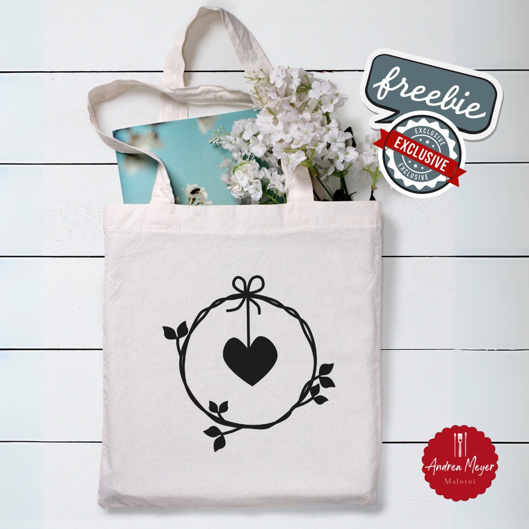 🌿 Dein Plotter ruft nach Frühling! 🌸✨ 10 Freebie, kostenlose Plotterdatei. Leinenbeutel mit Herz im Kranz - SVG Plotterdatei für Cricut und Silhouette mit Kränzen - ideal für den Frühling im Landhausstil.