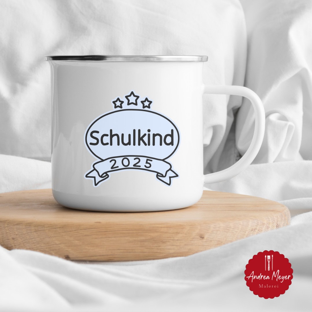 10 personalisierte Geschenke zur Einschulung – zum Plotten! 7 Emaille Tasse mit der Aufschrift Schulkind - Plotter Inspiration - personalisierte Geschenke zur Einschulung -mir deinem Plotter von Cricut oder Silhouette geplottet.