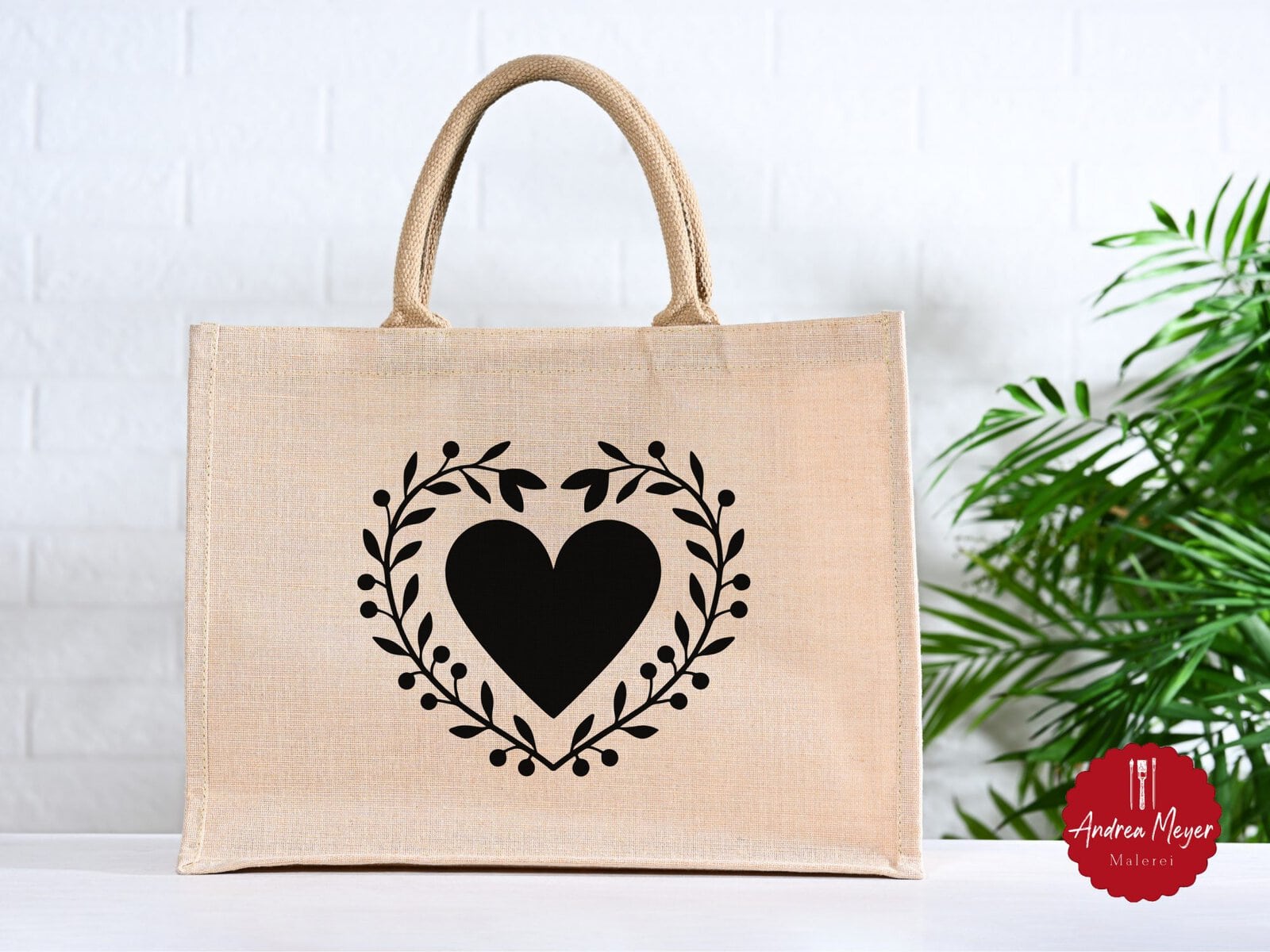 Gemütlicher Herbst – 20 DIY-Ideen zum Nachplotten 14 Jutetasche mit Herz im Blätterkranz – DIY Shopper für Wochenmarkt und Herbstspaziergang.