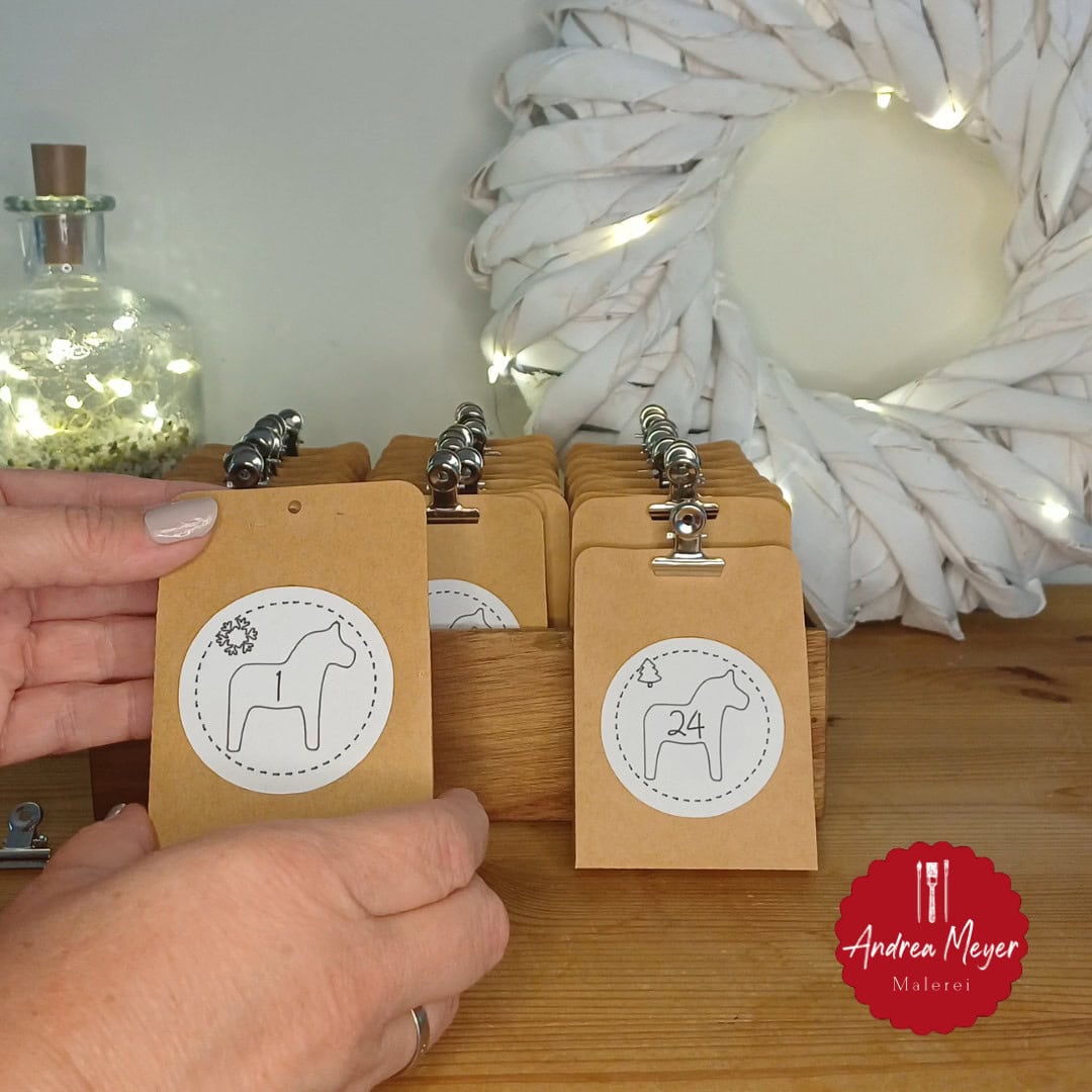 DIY Adventskalender mit Cricut – Meine Schritt-für-Schritt-Anleitung 18 Plotterdatei Adventskalender mit Dala Pferd