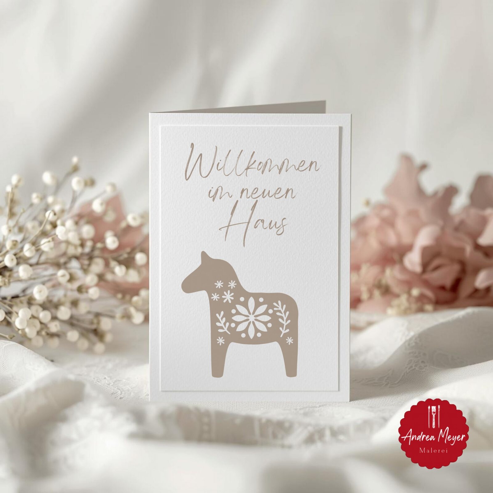 Skandinavische Plotterdateien Dala Pferd, Elch & Herz – nordische Dekoideen zum Selbermachen 21 Grußkarte mit Dala Pferd – skandinavische Plotterdatei für Kartenbasteln