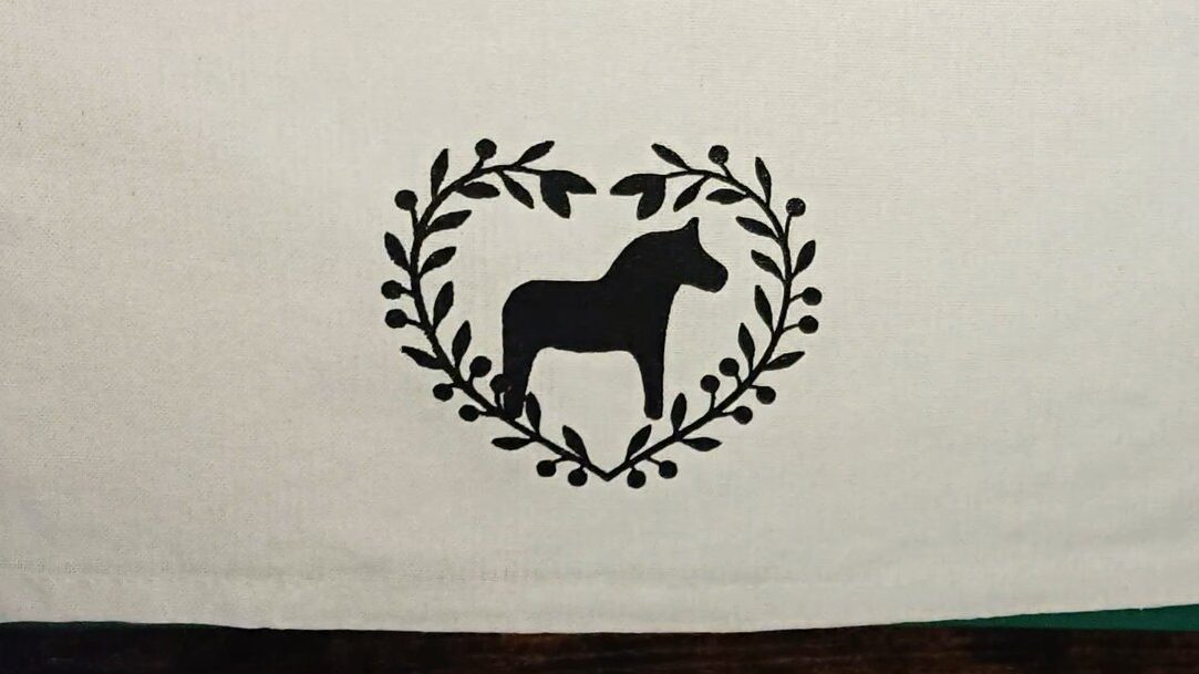 Siebdruck mit dem Plotter 10 Plotter trifft Siebdruck - ich habe mit einer Vinylschablone Landhaus Motive auf Küchentücher gedruckt