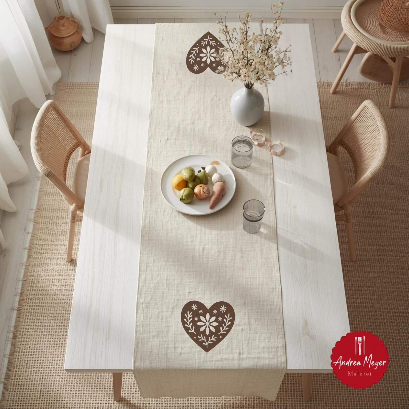 Skandinavische Plotterdateien Dala Pferd, Elch & Herz – nordische Dekoideen zum Selbermachen 14 Tischläufer mit Dala Pferd – skandinavische Plotterdatei für nordische Tischdeko