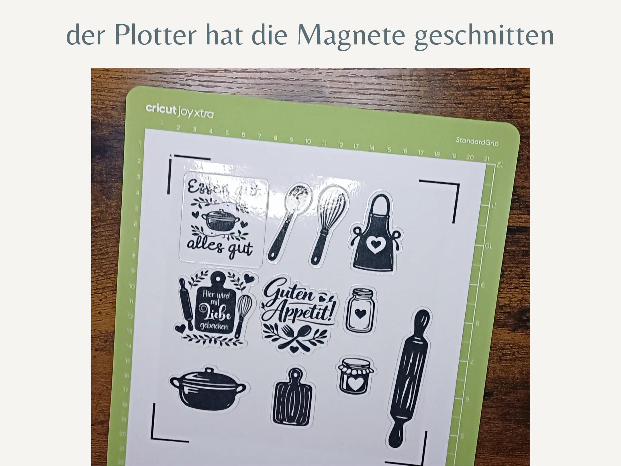 Fertige Küchenmagnete aus bedruckter Magnetfolie für einen individuellen Menüplan zum Selbermachen